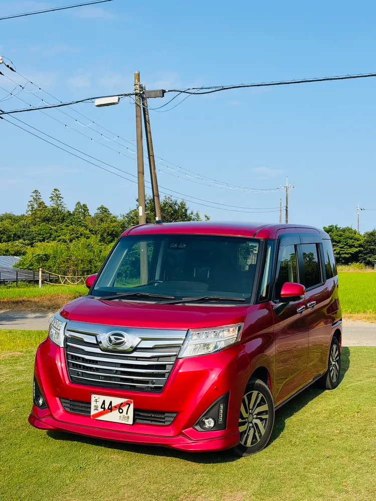 大網白里市の中古車、レッドのダイハツ トール